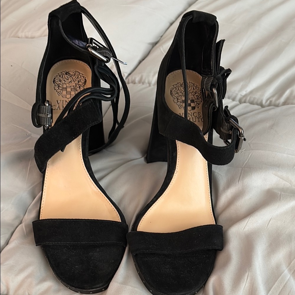 Brand New Vince Camuto Black Suede Block Heel Sandals